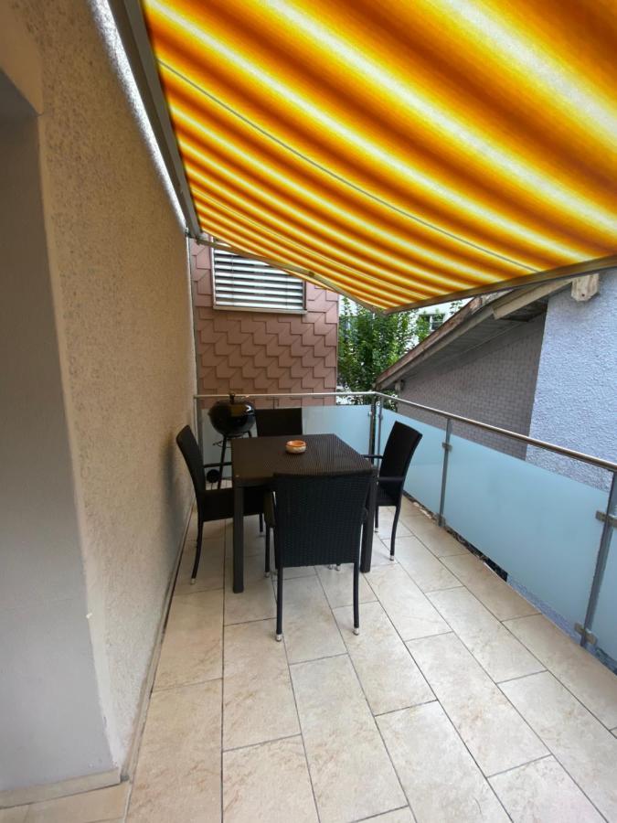 Apartamento Haus Wiggis Netstal Exterior foto