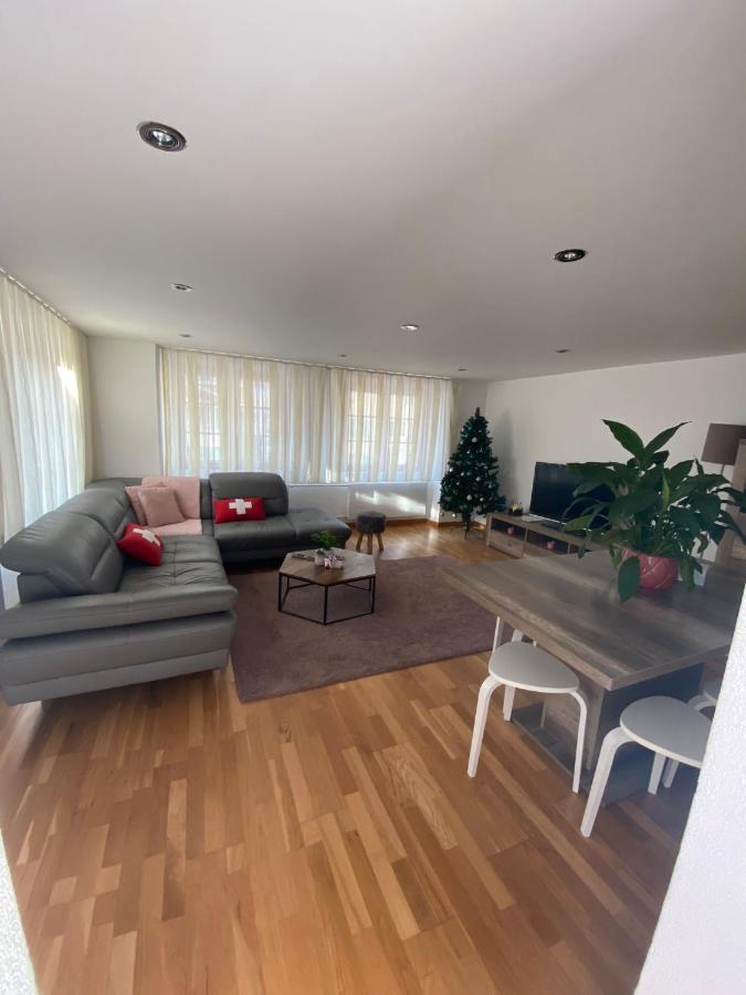 Apartamento Haus Wiggis Netstal Exterior foto