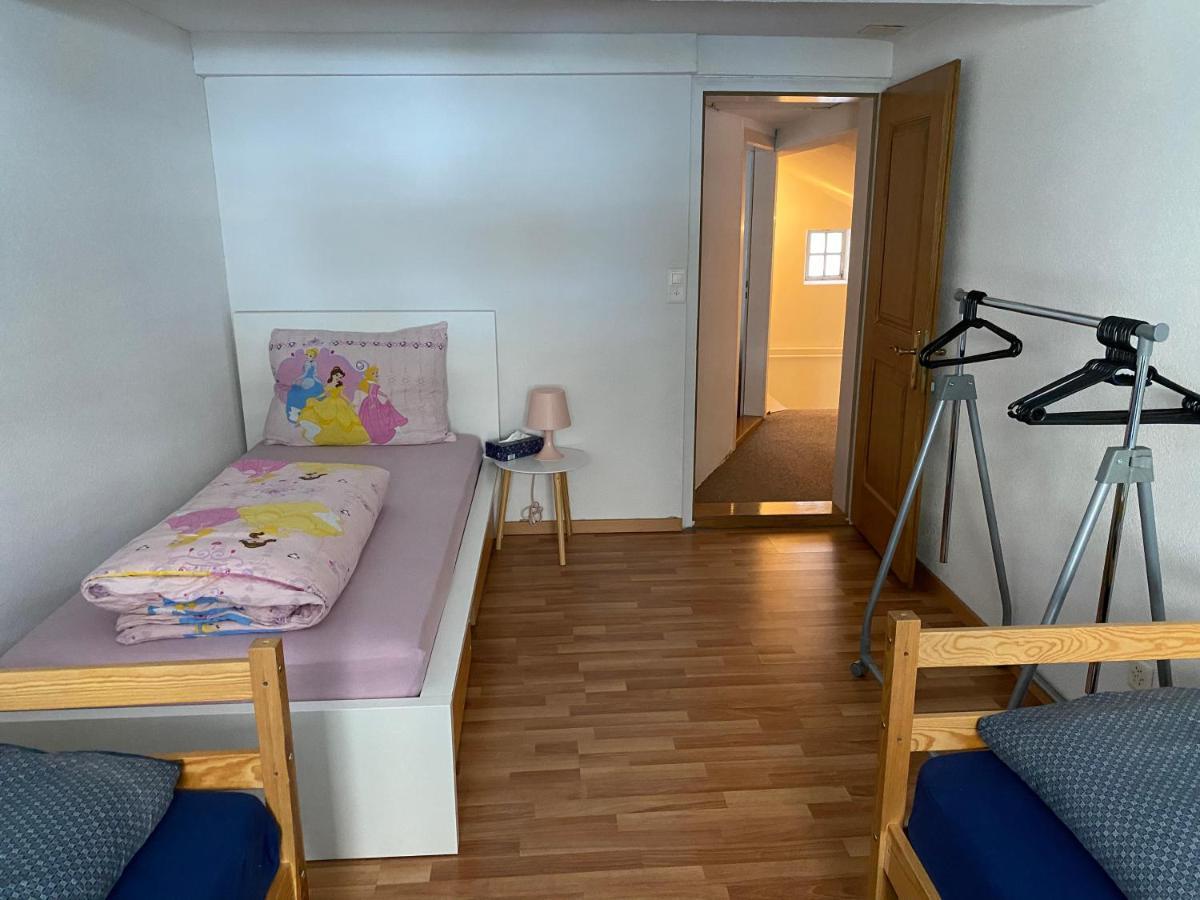 Apartamento Haus Wiggis Netstal Exterior foto